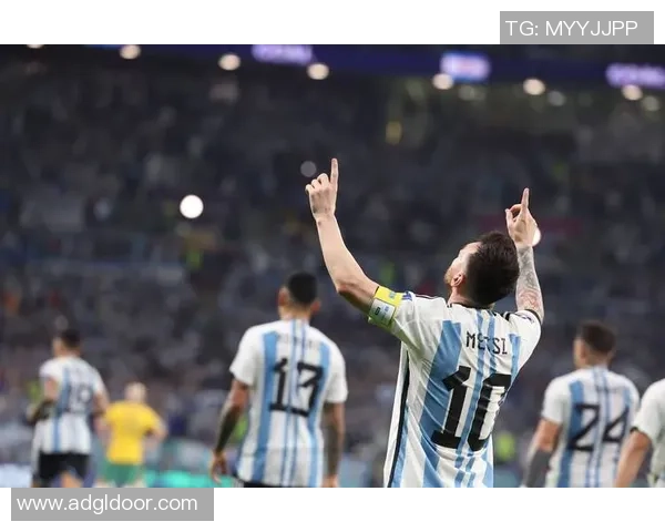 卡塔尔足球明星高清照片集锦展现足球魅力与激情的瞬间